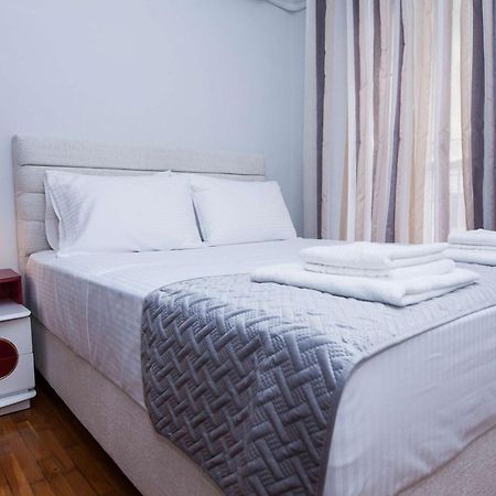 Central 2 Bd Apt With Balcony By Monastiraki Atina Dış mekan fotoğraf