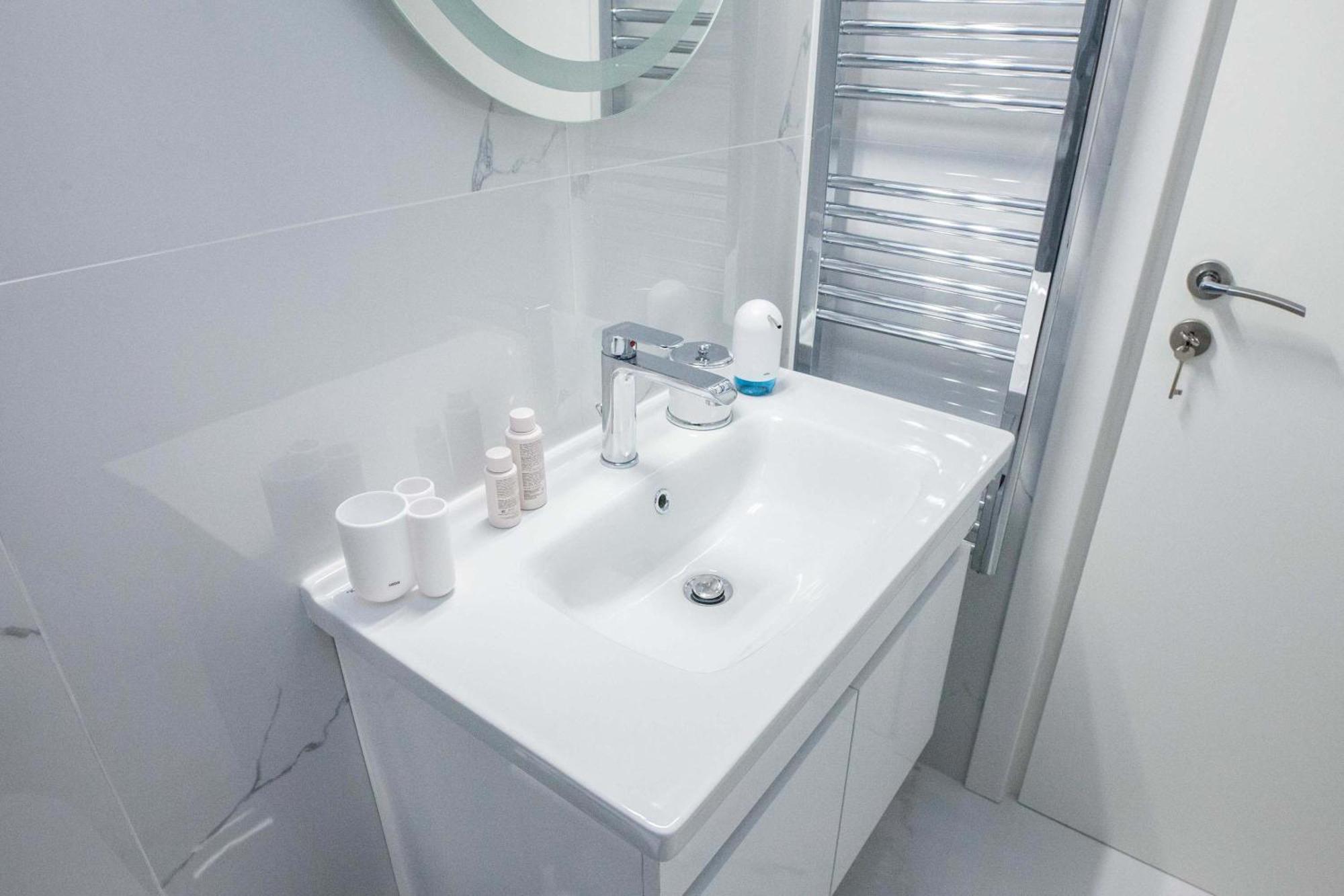 Central 2 Bd Apt With Balcony By Monastiraki Atina Dış mekan fotoğraf