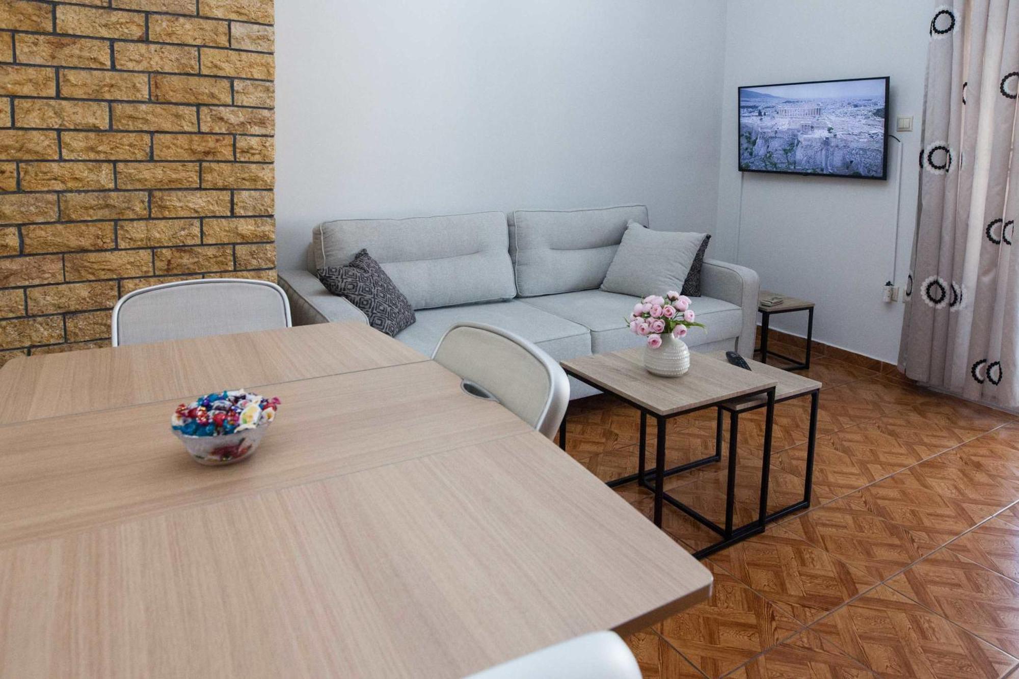 Central 2 Bd Apt With Balcony By Monastiraki Atina Dış mekan fotoğraf