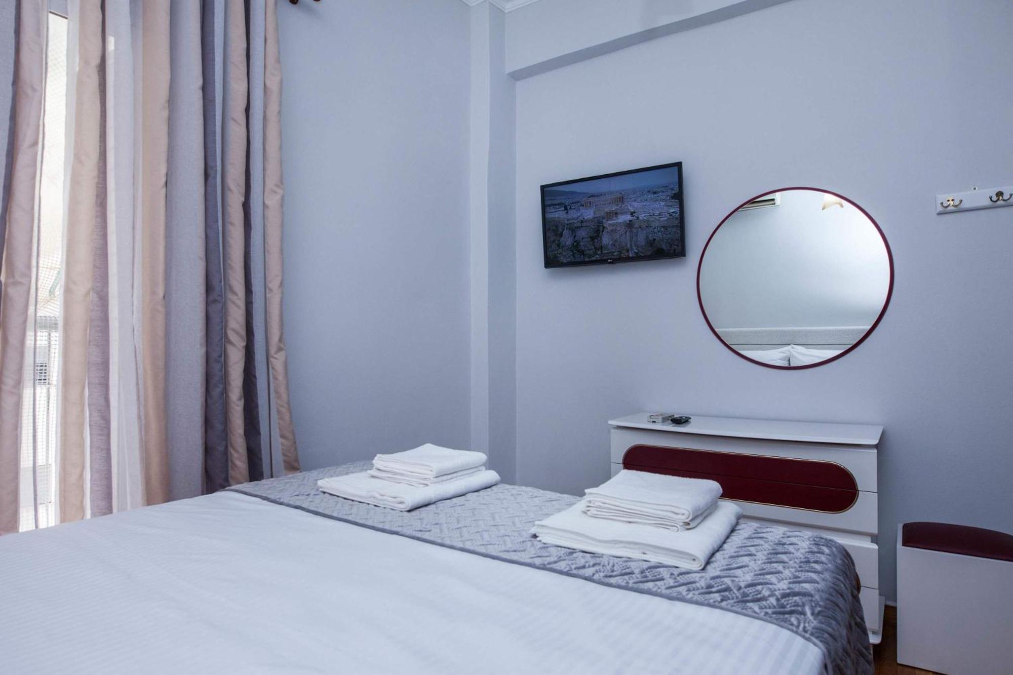 Central 2 Bd Apt With Balcony By Monastiraki Atina Dış mekan fotoğraf