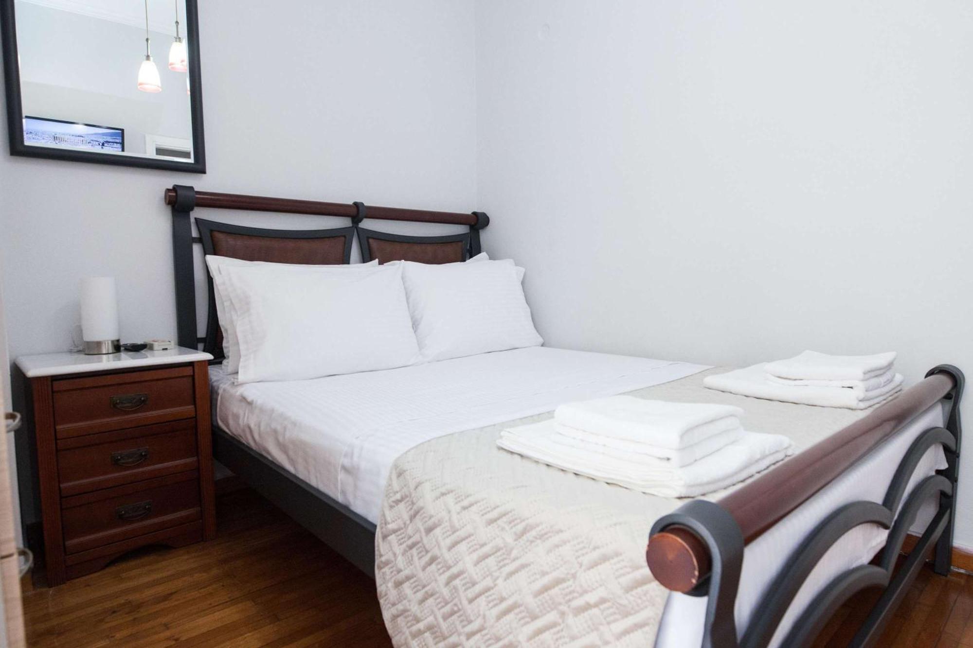 Central 2 Bd Apt With Balcony By Monastiraki Atina Dış mekan fotoğraf